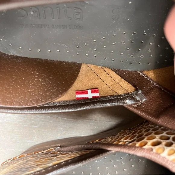 Sanita Tan Snake Skin Embossed Leather Women’s Clogs Rare-Size 38EU, 7.5-8US - Picture 9 of 10